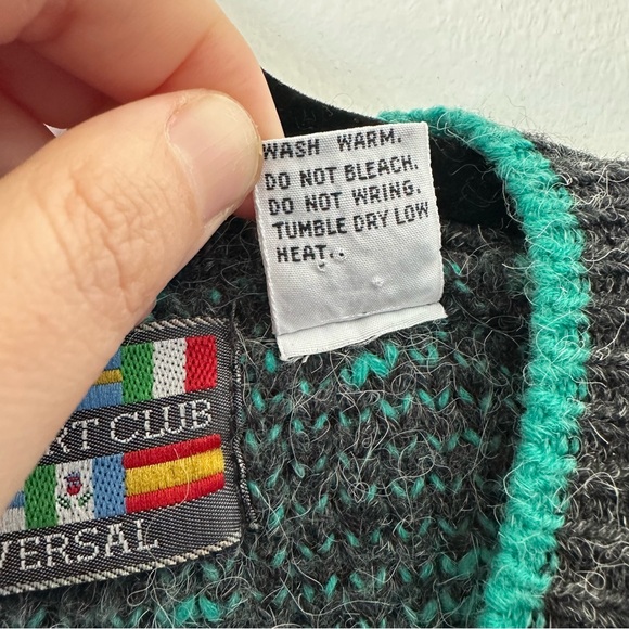 Vintage Cozy Gray and Teal Patterned Unisex Cardigan Sweater - Picture 4 of 8